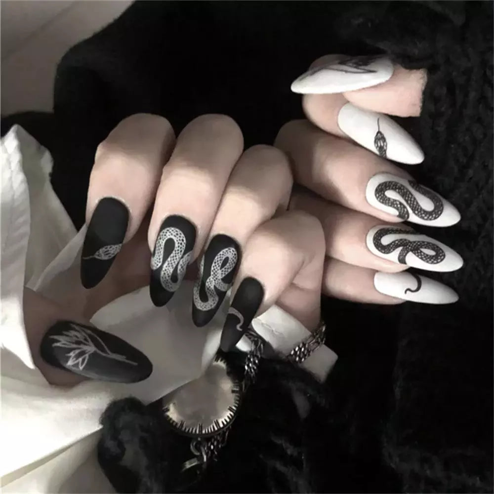 24pcs/set Long Stiletto Punk Snake Pattern Black White gold matte Nail tips